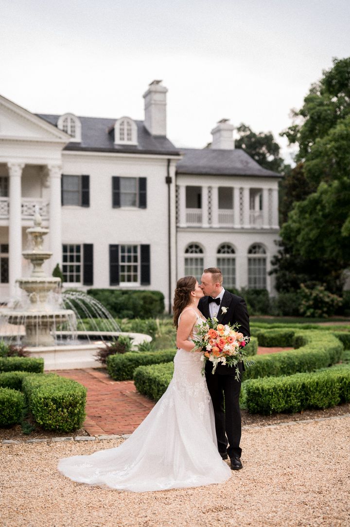How Much Does a Destination Wedding in Charlottesville Cost?